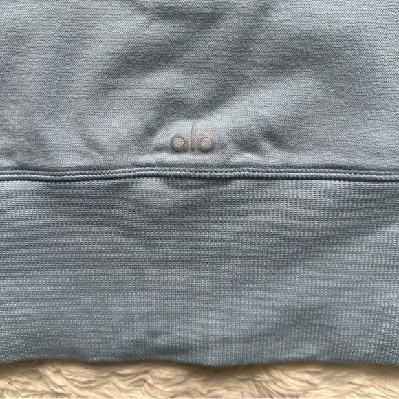 Alo Yoga Top Seamless Plush Cropped Short Sleeve Celestial Blue Sz S NWT New - Picture 8 of 12